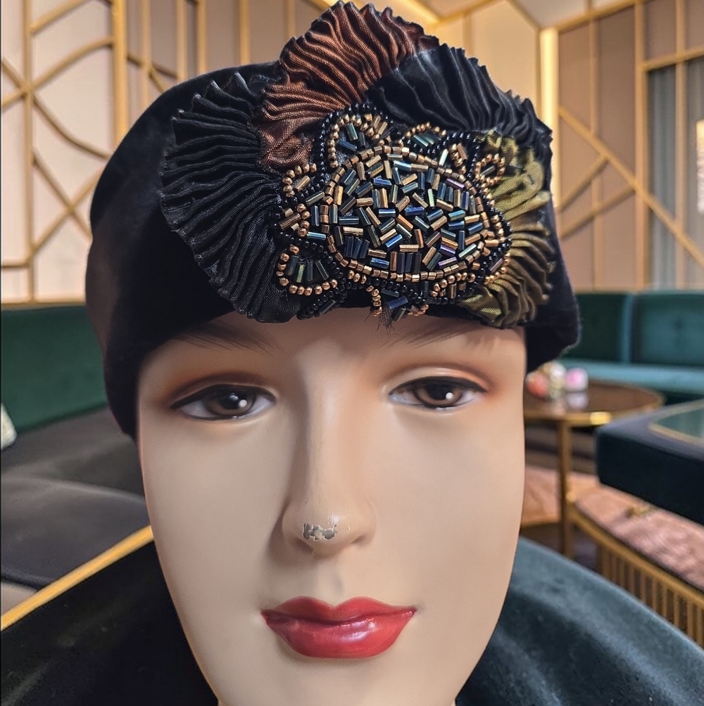Vintage Black Velvet Turban Cocktail Calot Hat By Edith Laguna Beach, 23 Inches